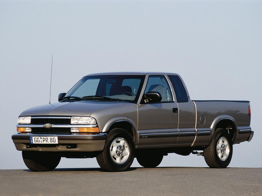  Chevrolet S-10 Extended Cab 1998 года  (UK) (фото 4 из 5)